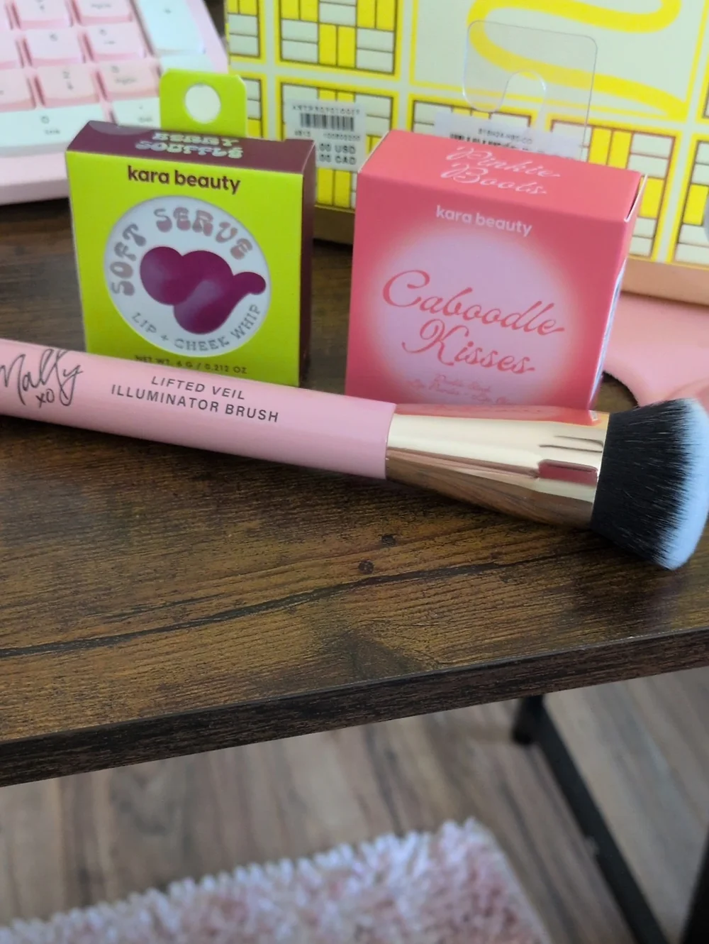 KARA Beauty Lip And Cheek Whip And Caboodle Kisses Pink Lifted Veil  Brush
